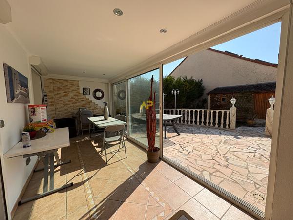 Champs Guillaume - 6 chambres 525 000 € **  - Référence  2047