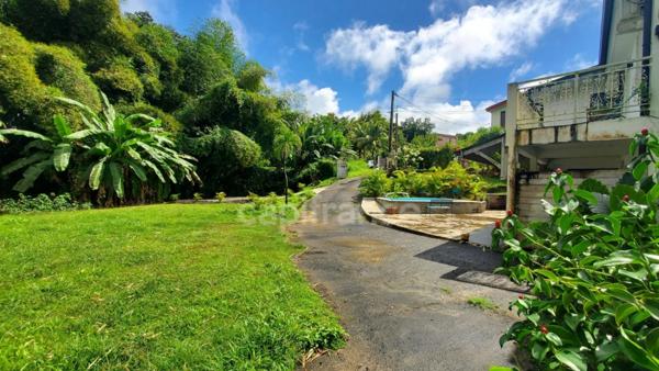 Appartement en Rez de jardin - 3 pièces avec terrasse et piscine commune