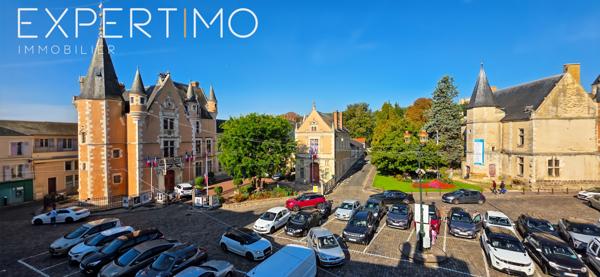 Étampes (91150) Duplex lumineux 3 pièces – 75 m² – Vue sur la Place de l’Hôtel de Ville – Étampes Centre