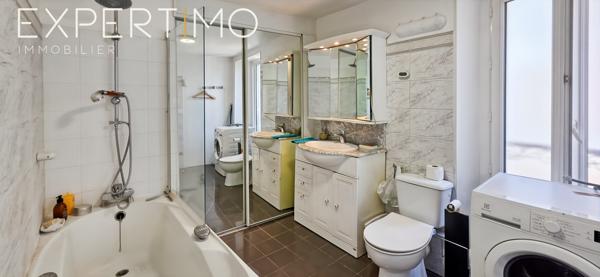 Étampes (91150) Duplex lumineux 3 pièces – 75 m² – Vue sur la Place de l’Hôtel de Ville – Étampes Centre