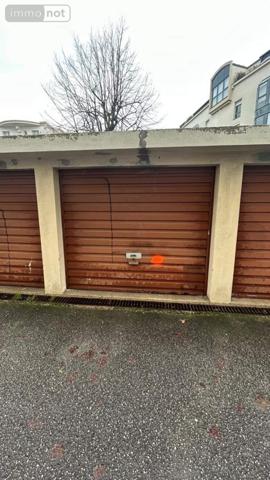 Garage - Parking à louer à Rennes en Ille-et-Vilaine (35000), ref : 006/2050   
RENNES-OBERTHU/THABOR/D.ANNE/SEVIGNE/FOUGERES