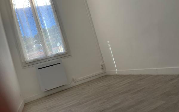 Immeuble à vendre    4 pièces • 120 m2 Hyères