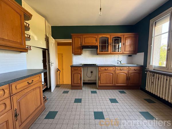 Vente
                Maison86 m² - 3 Pièces -
                    CHARENTON DU CHER (18210)