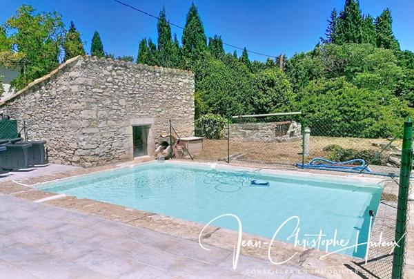 30320 Marguerittes - Mas de caractère de 418 m2