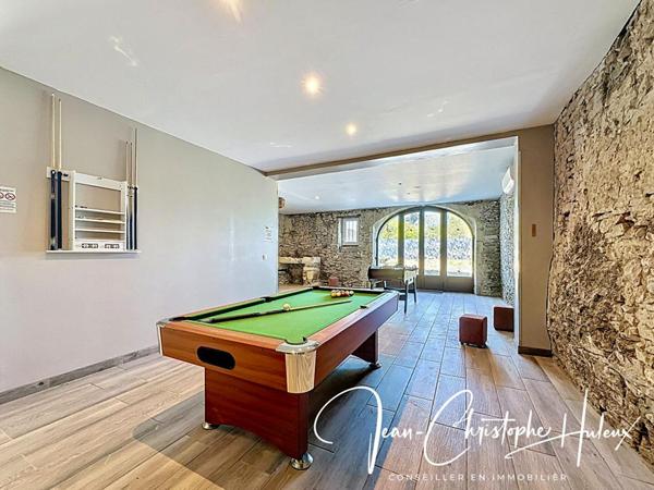 30320 Marguerittes - Mas de caractère de 418 m2