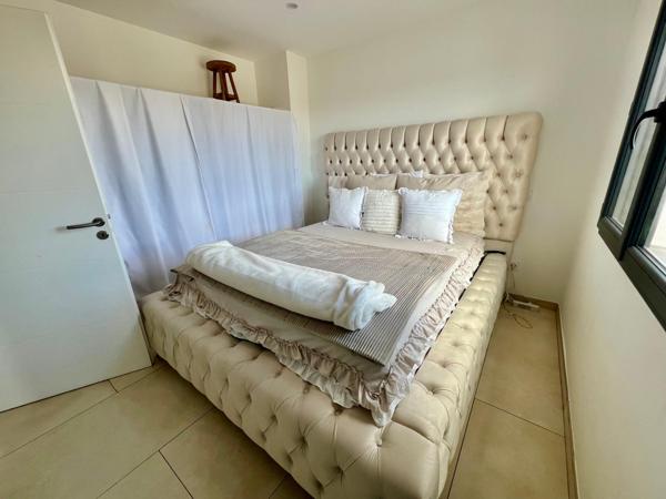 VILLA RE 2020 120m2, AVEC JACUZZI ET GARAGE