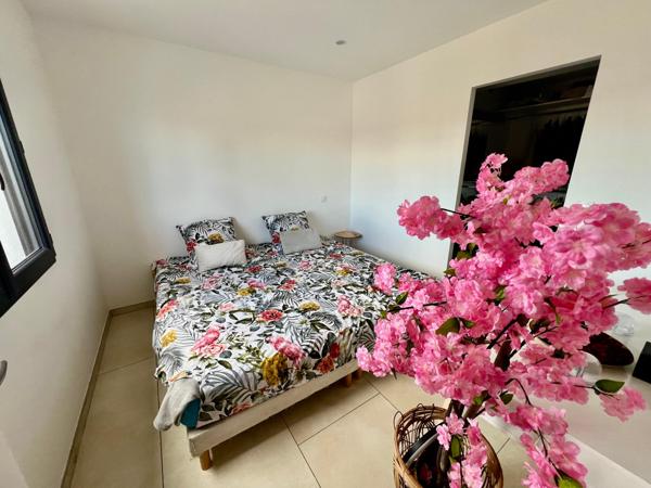 VILLA RE 2020 120m2, AVEC JACUZZI ET GARAGE