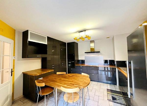 Maison à vendre    5 pièces •  Chauvigny