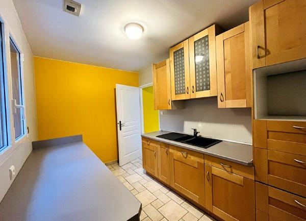 Maison à vendre    5 pièces •  Chauvigny