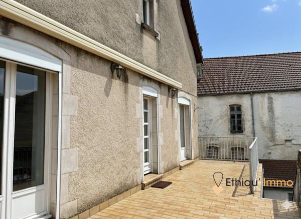 Duplex de 160 m² situé en plein centre d’Arc-en-Barrois