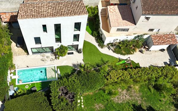 Maison à vendre    7 pièces • 180 m2 Salon-de-Provence