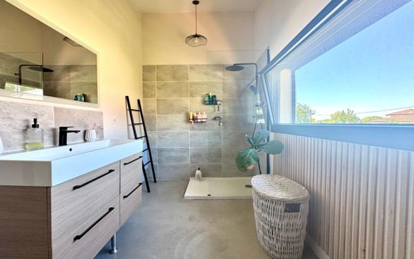 Maison à vendre    7 pièces • 180 m2 Salon-de-Provence