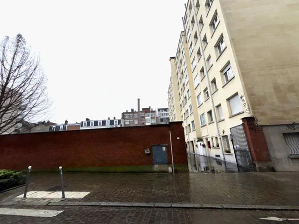 Parking / Box à louer à Lille (59000)