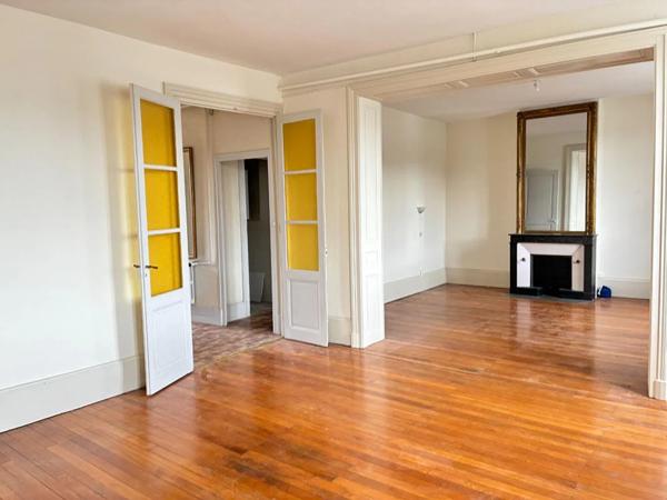 Appartement à louer à Mâcon (71000)