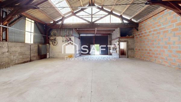 Garage 13 places de parking ou entrepôt 303 m²