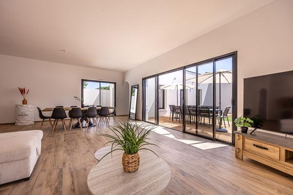 EXCLUSIVITÉ  - MAISON NEUVE MEUBLÉE 170 M²  - 4 CHAMBRES  SAINT-LAURENT-DE-LA-PRÉE