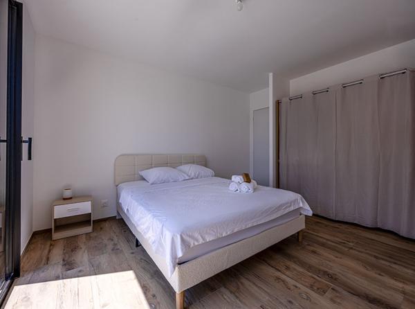 EXCLUSIVITÉ  - MAISON NEUVE MEUBLÉE 170 M²  - 4 CHAMBRES  SAINT-LAURENT-DE-LA-PRÉE