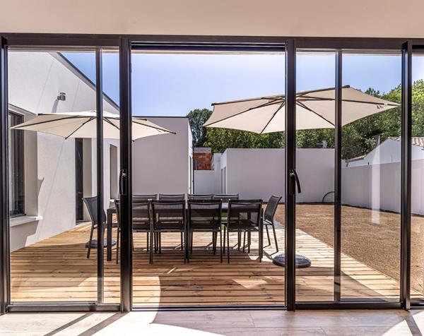 EXCLUSIVITÉ  - MAISON NEUVE MEUBLÉE 170 M²  - 4 CHAMBRES  SAINT-LAURENT-DE-LA-PRÉE