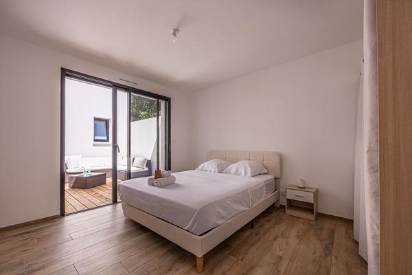 EXCLUSIVITÉ  - MAISON NEUVE MEUBLÉE 170 M²  - 4 CHAMBRES  SAINT-LAURENT-DE-LA-PRÉE