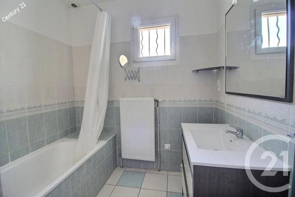 Maison à vendre  5 pièces - 126 m 2   CHATEAU THIERRY  - 02