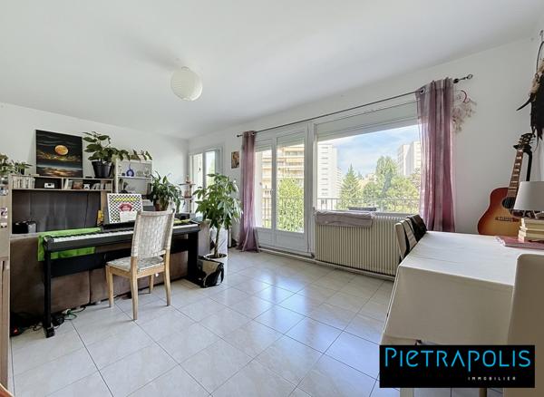 Apt T3 de 67 m², Balcon, cave et parking au 2E étage avec ascenseur