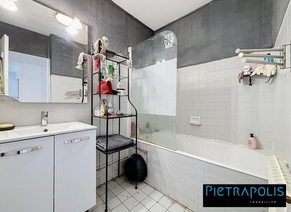 Apt T3 de 67 m², Balcon, cave et parking au 2E étage avec ascenseur