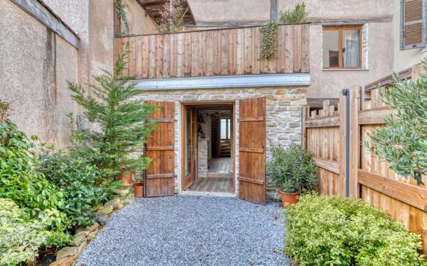 Maison à vendre    4 pièces • 90 m2 Saint-Didier-au-Mont-d'Or