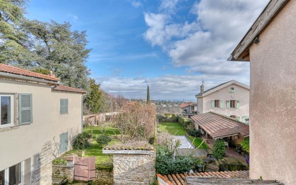 Maison à vendre    4 pièces • 90 m2 Saint-Didier-au-Mont-d'Or