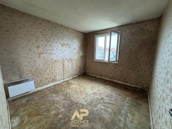 Maison à rénover - 4 pièces 85m2 - Aytré €243 000 ** - Référence JH671D1