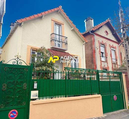 ARGENTEUIL Centre-Ville, Maison 5 pièces d'environ 74 m2 Carrez, 84m² au sol €374 900 ** - Référence 4475