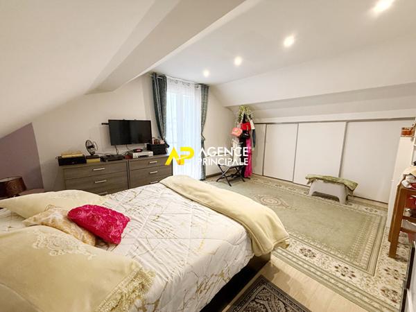 ARGENTEUIL Centre-Ville, Maison 5 pièces d'environ 74 m2 Carrez, 84m² au sol €374 900 ** - Référence 4475