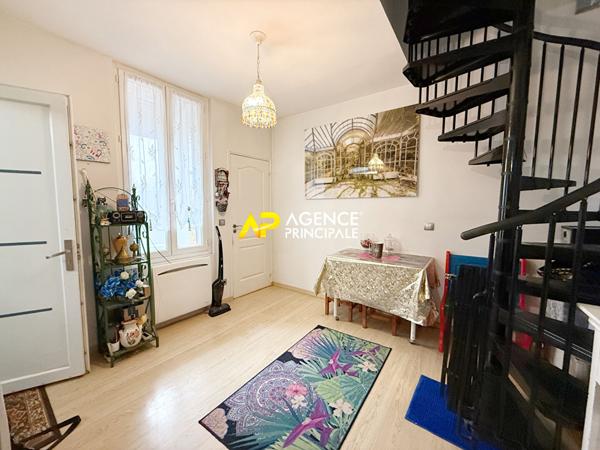 ARGENTEUIL Centre-Ville, Maison 5 pièces d'environ 74 m2 Carrez, 84m² au sol €374 900 ** - Référence 4475