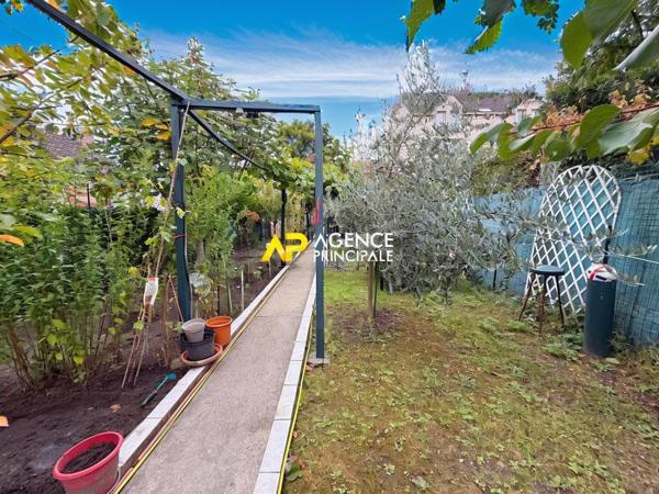 ARGENTEUIL Centre-Ville, Maison 5 pièces d'environ 74 m2 Carrez, 84m² au sol €374 900 ** - Référence 4475