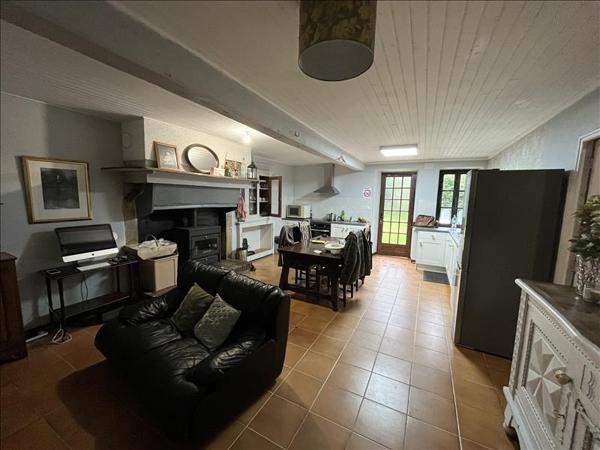 Maison à vendre |  Bazelat |  5 pièces | 104 m²