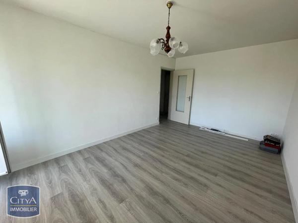Appartement à louer 2 pièces 49.76m² Riom (63200)