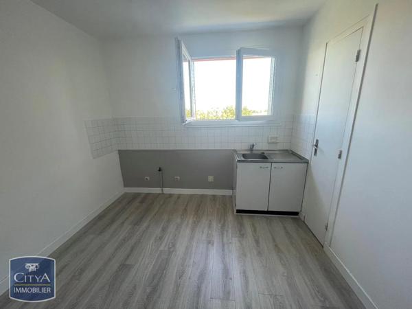 Appartement à louer 2 pièces 49.76m² Riom (63200)