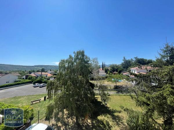 Appartement à louer 2 pièces 49.76m² Riom (63200)