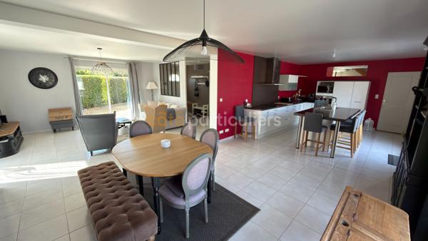 Vente
                Maison200 m² - 6 Pièces -
                    SAINT SEBASTIEN DE MORSENT (27180)