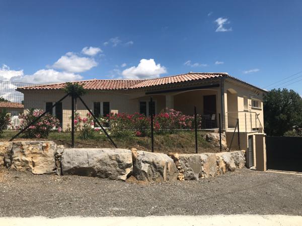 Superbe maison moderne avec piscine
