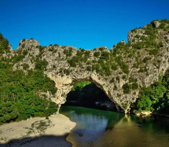 Superbe maison moderne avec piscine