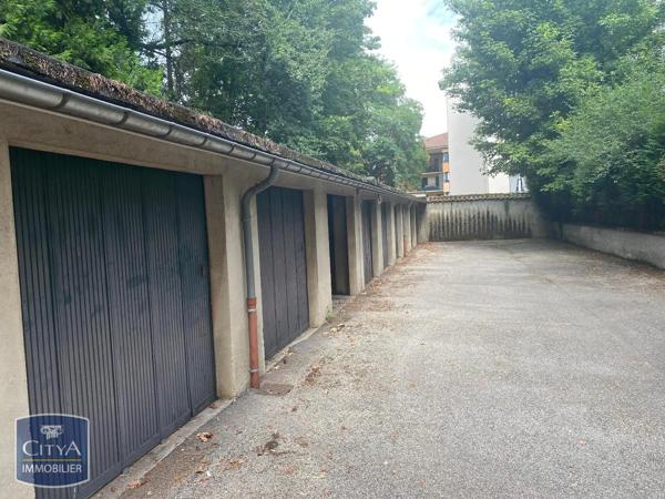 Parking à louer Bourg-en-Bresse (01000)