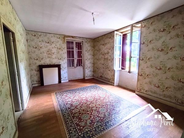 Maison à fort potentiel à La Courtine – Environnement calme et nature !