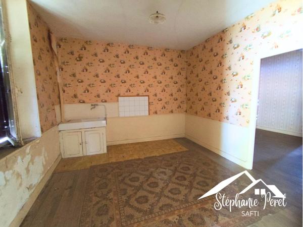 Maison à fort potentiel à La Courtine – Environnement calme et nature !