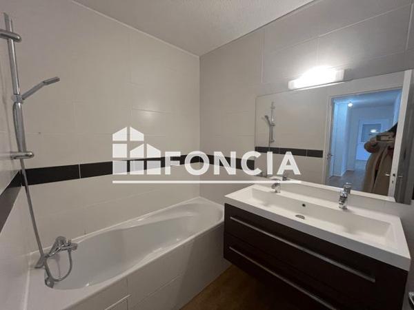 Location Appartement 4 pièces 88 m² - 4 PLACE RENE CHAR Castanet Tolosan 31320