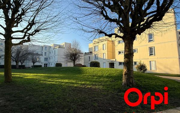 Appartement à vendre    4 pièces • 86 m2 Montigny-le-Bretonneux