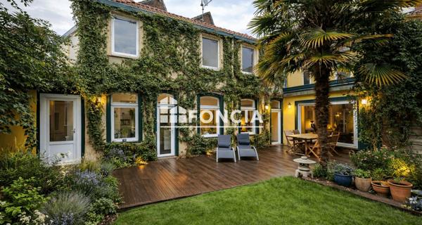 À vendre Maison 7 pièces 222 m² - Roubaix 59100