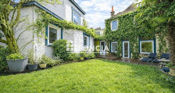 À vendre Maison 7 pièces 222 m² - Roubaix 59100