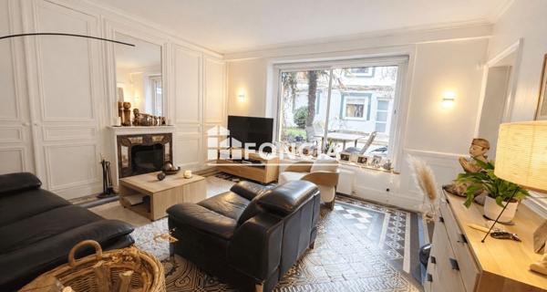 À vendre Maison 7 pièces 222 m² - Roubaix 59100