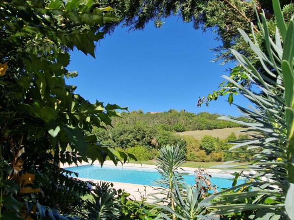 Maison ancienne - Saint-cyprien Maison Perigordine ancienne rénovée avec piscine et terrain de 3762m2