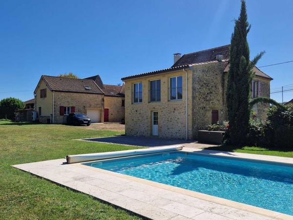 Maison ancienne - Saint-cyprien Maison Perigordine ancienne rénovée avec piscine et terrain de 3762m2